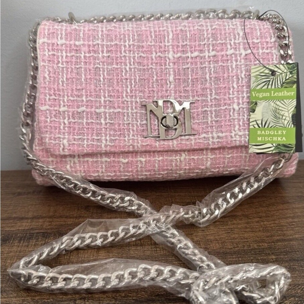NWT Badgley Mischka Vegan Textured Crossbody 
Pink